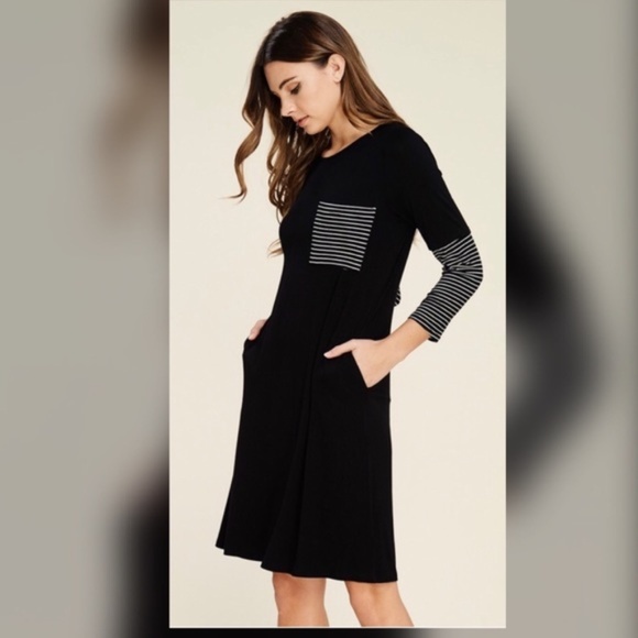 Dresses & Skirts - 3/4 Sleeve Contrast Stripe Dress
